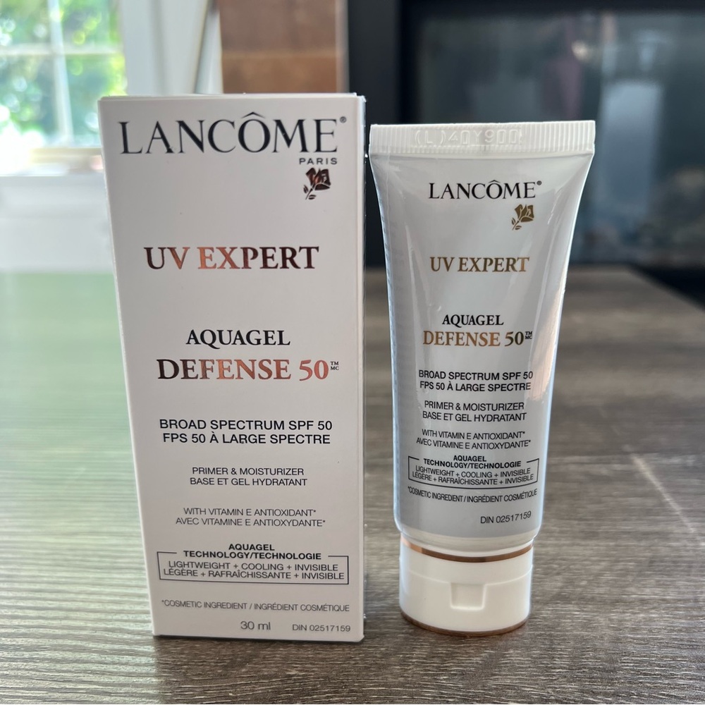 Lancôme UV EXPERT AQUAGEL DEFENSE MOISTURIZER WITH SPF 50 Size 30ml